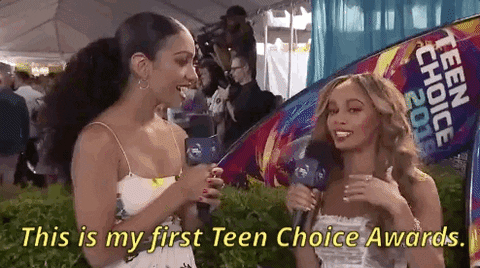 presenters on the red carpet at their first teen choice awards